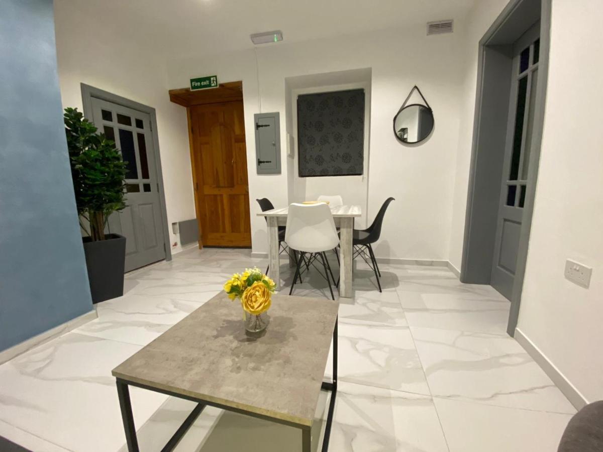 Villa Cosy Private Townhouse In Heart Of Isla Extérieur photo